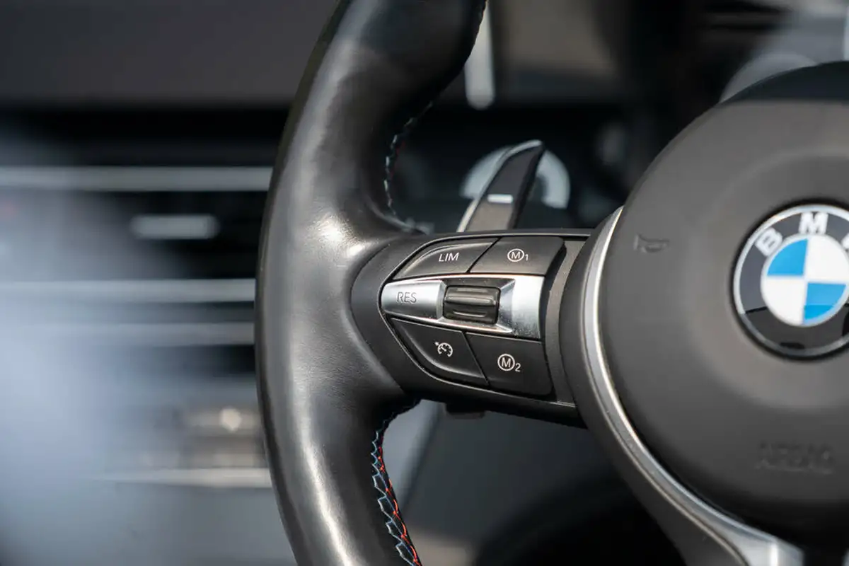 2015-bmw-6-series-44-m6-575bhp-convertible-2d-big-37