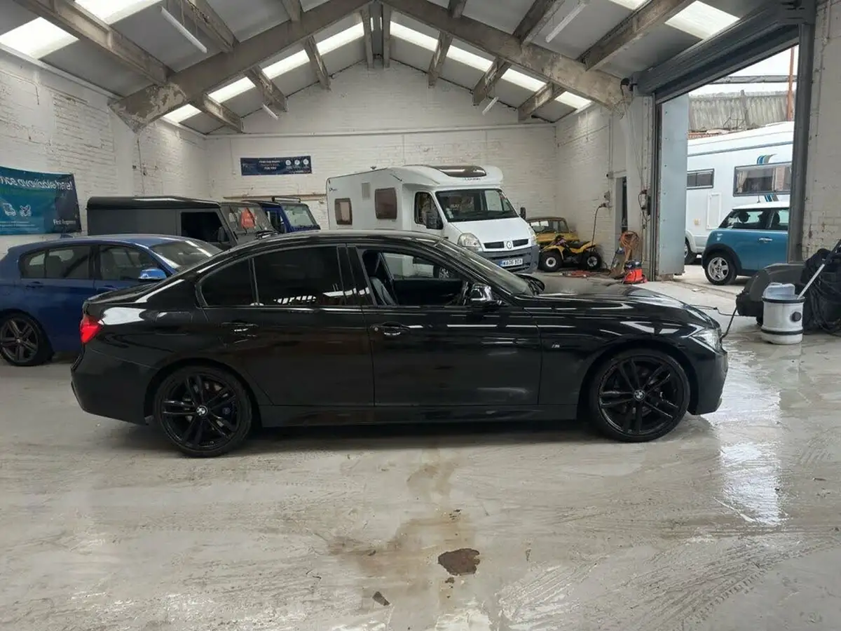 2017-bmw-3-series-20td-320d-m-sport-shadow-edition-saloon-4d-auto-big-37