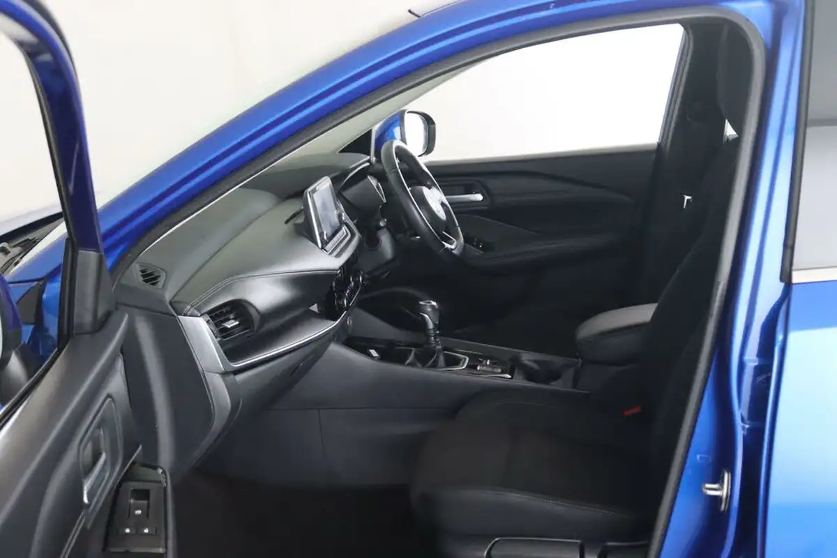 2021-nissan-qashqai-13-dig-t-acenta-premium-140ps-big-8