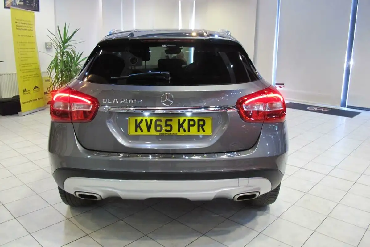 2016-mercedes-benz-gla-class-21d-gla-200d-sport-ss-7g-dct-big-52