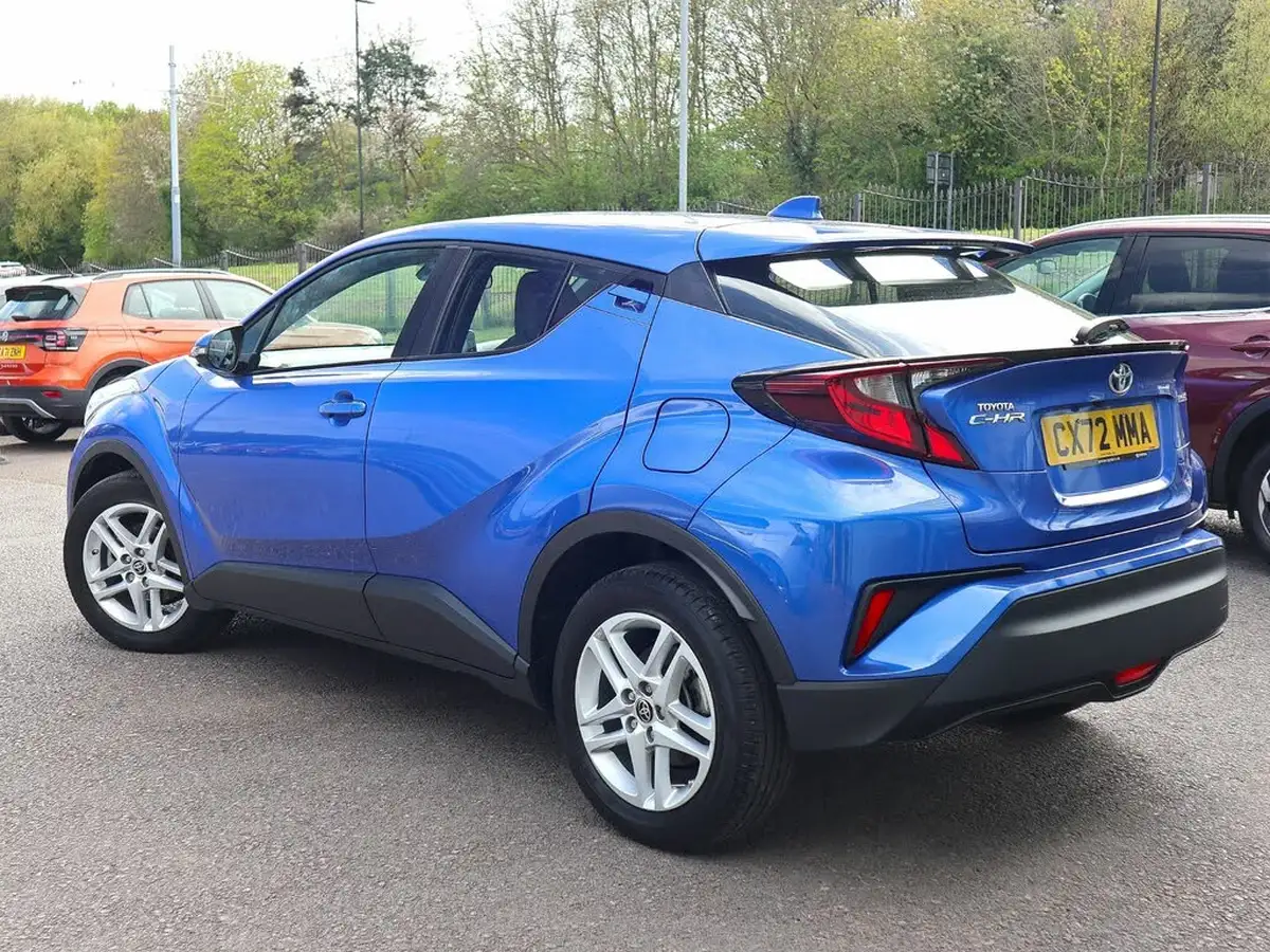 2022-toyota-c-hr-18-vvt-i-icon-big-1