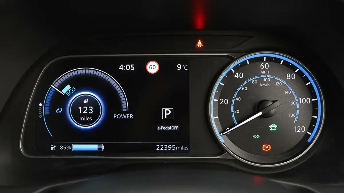 2021-nissan-leaf-e-tekna-big-9