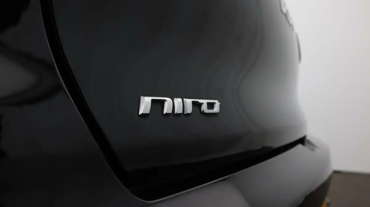 2022-kia-e-niro-ev-2-64-big-21