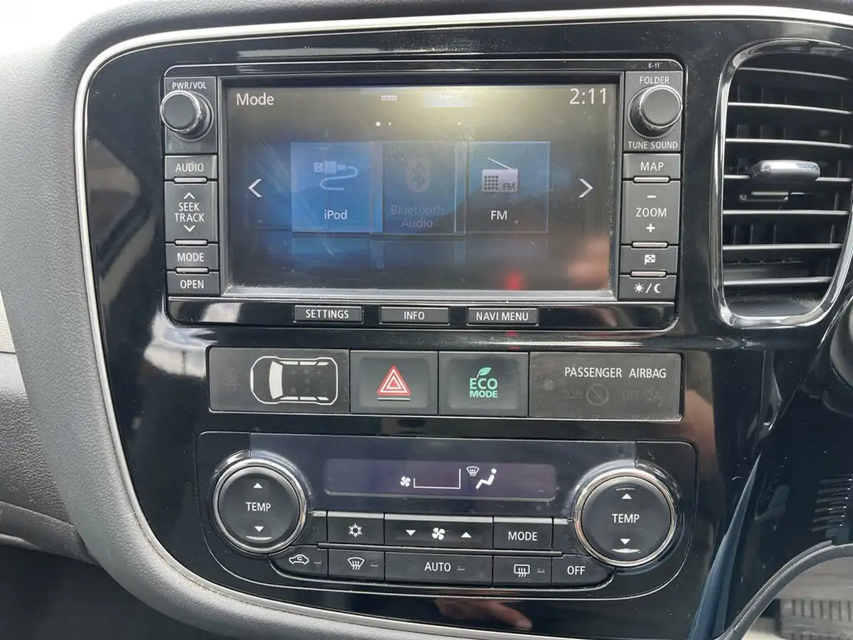 2014-mitsubishi-outlander-20-gx4h-big-35