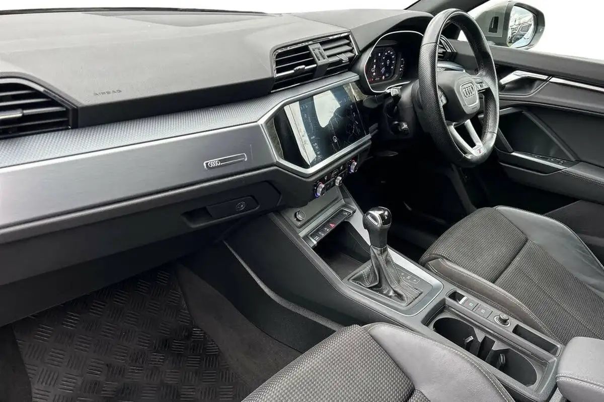 2021-audi-q3-20-35-tdi-s-line-comfort-sound-pack-station-wagon-big-5