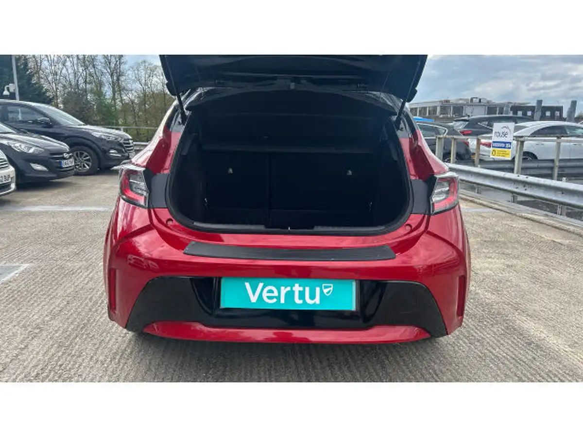 2020-toyota-corolla-18-vvt-i-excel-trk-hatchback-big-3