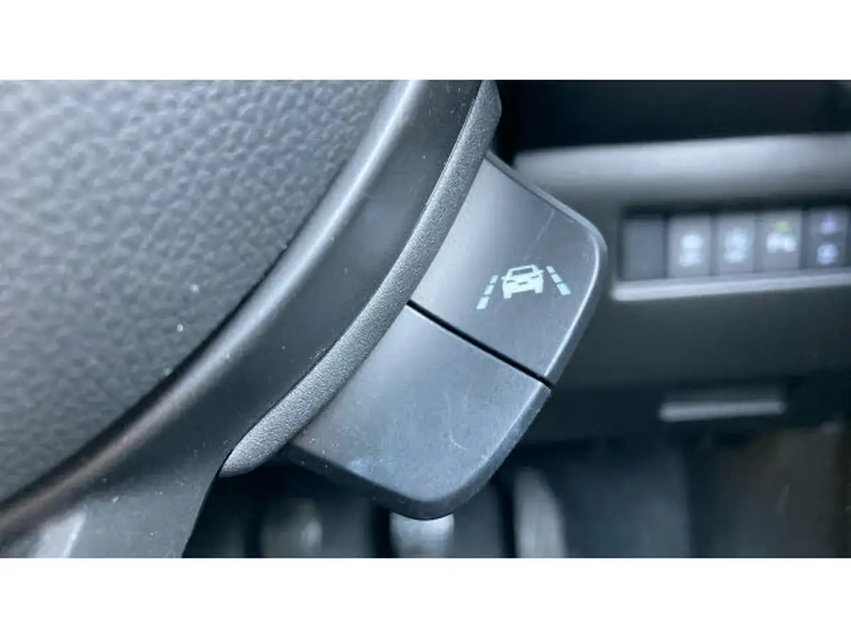 2021-suzuki-swift-12-dualjet-sz5-big-31