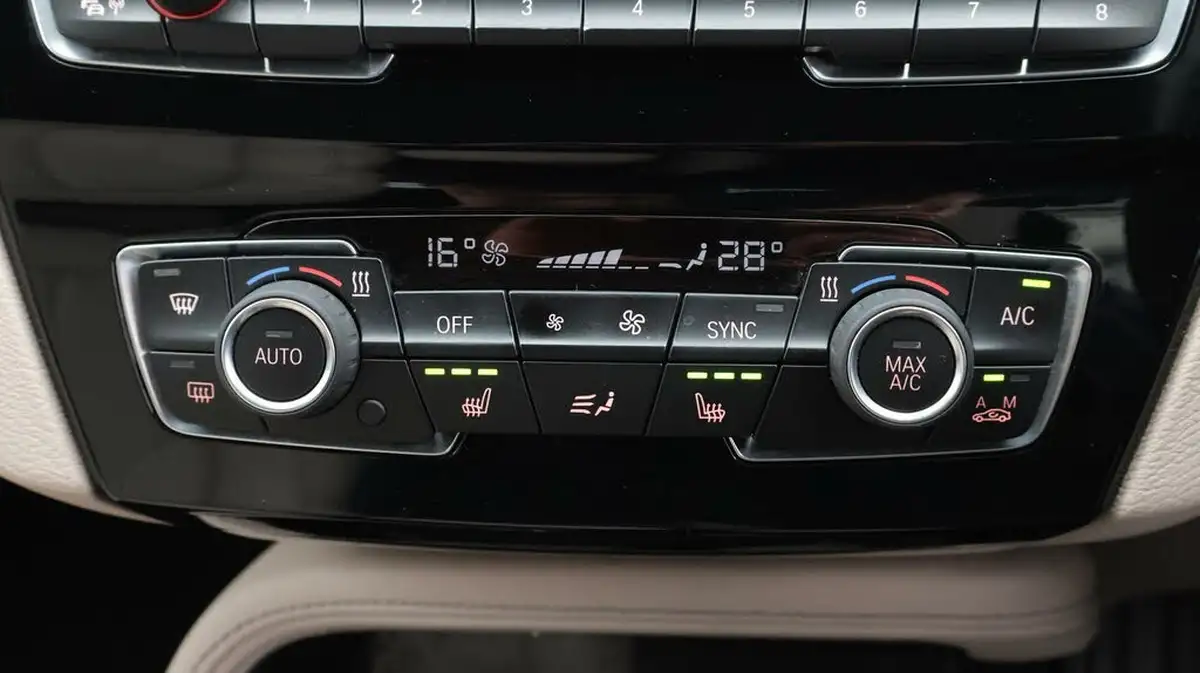 2021-bmw-x1-15-xdrive-25e-phev-m-sport-big-12