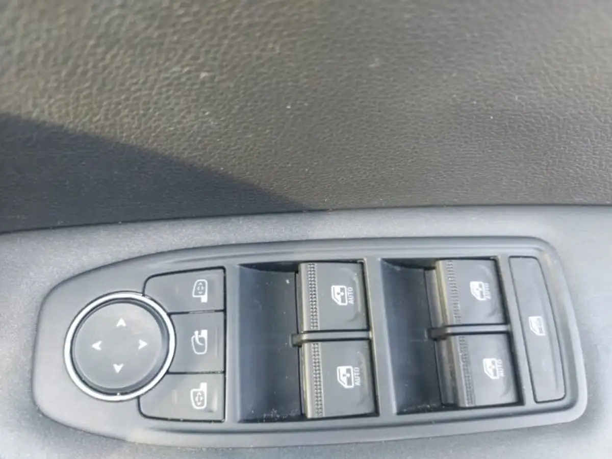 2021-renault-captur-10-tce-iconic-90ps-big-11