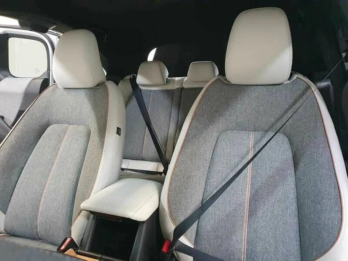 2021-mazda-mx-30-e-sport-lux-big-19