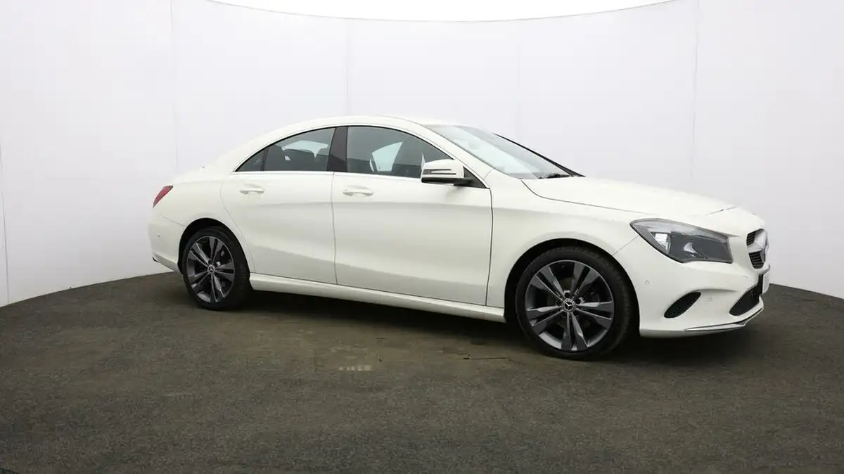 2017-mercedes-benz-cla-16-cla-180-sport-coupe-4d-big-40