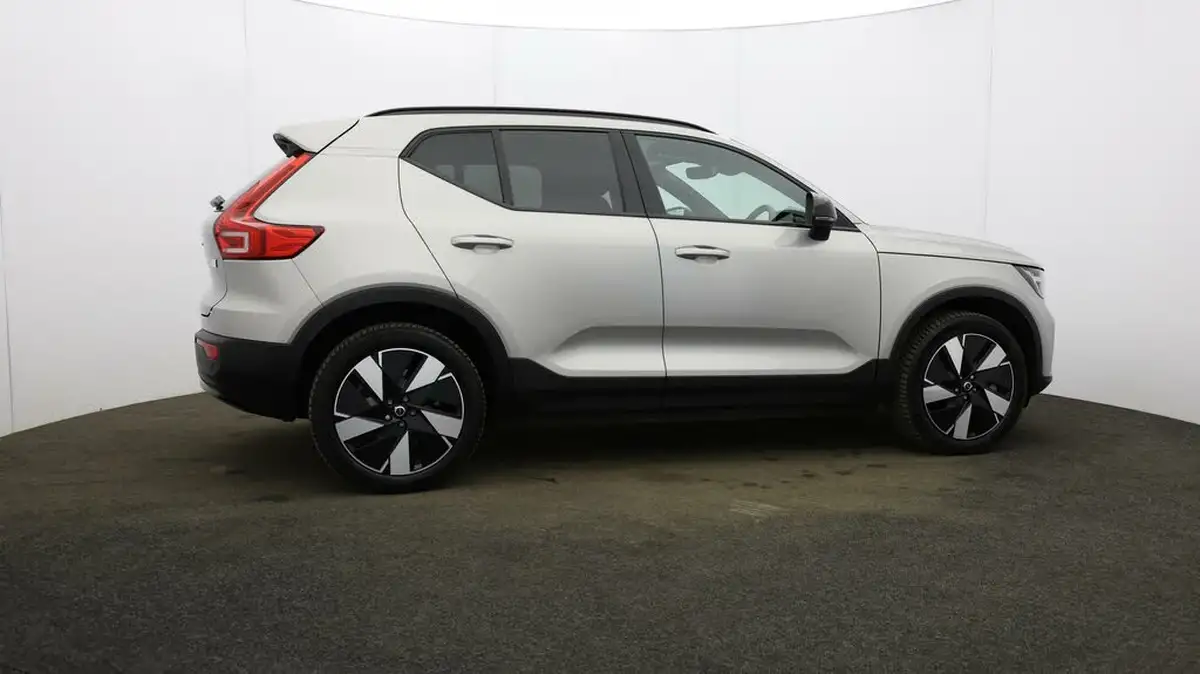 2023-volvo-xc40-e-twin-recharge-plus-big-49