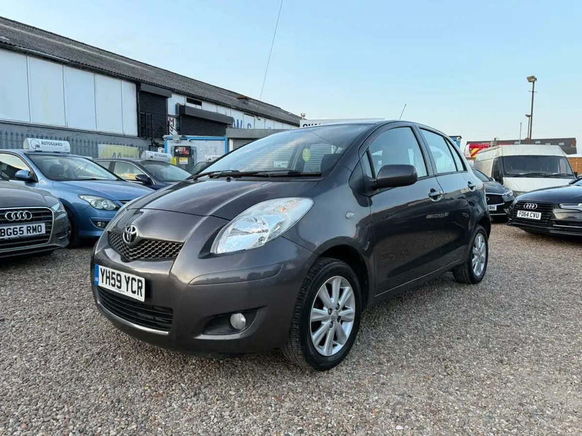 2009-toyota-yaris-133-t-spirit-5d-mmt-big-4