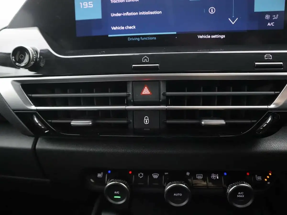 2021-citroen-c4-e-shine-plus-big-20