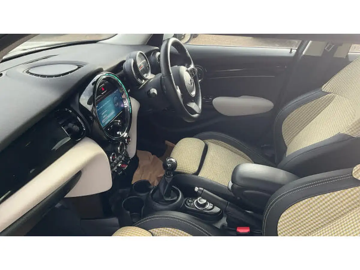 2022-mini-cooper-15-cooper-classic-hatchback-5d-big-31