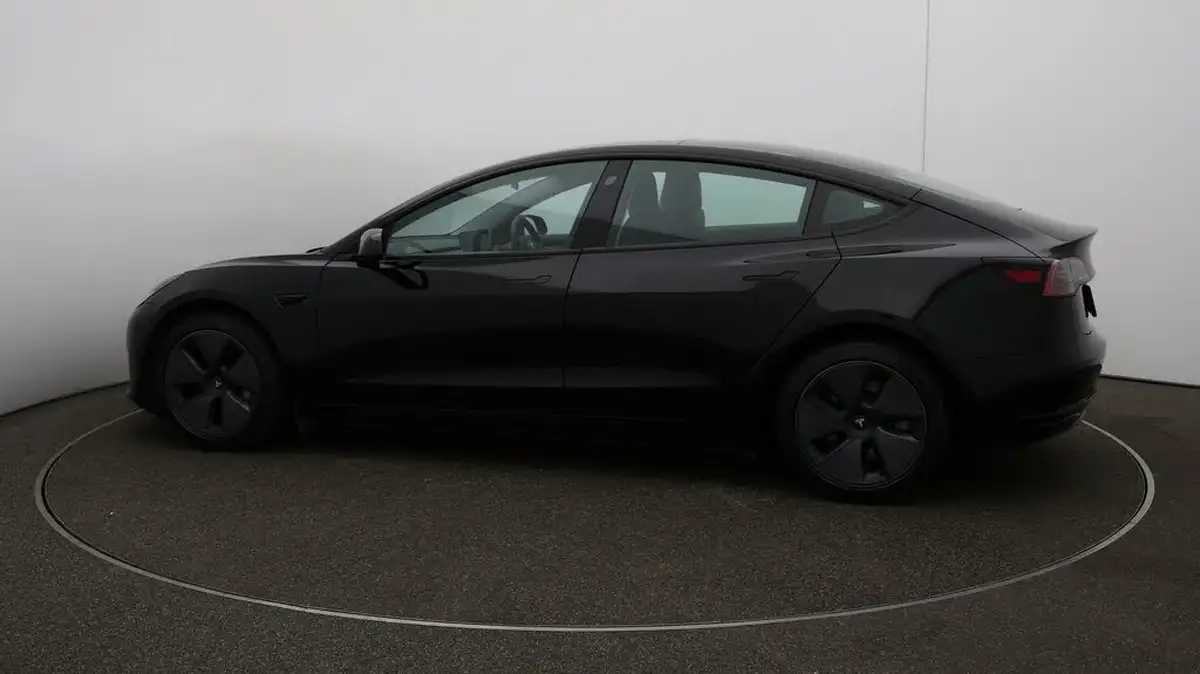 2021-tesla-model-3-e-long-range-awd-big-50