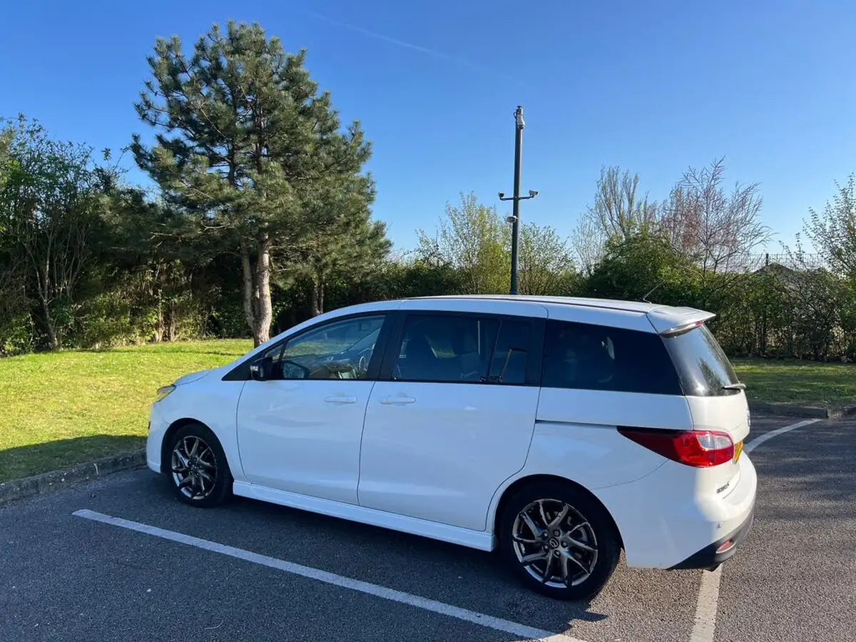 2013-mazda-mazda5-20-venture-edition-big-10