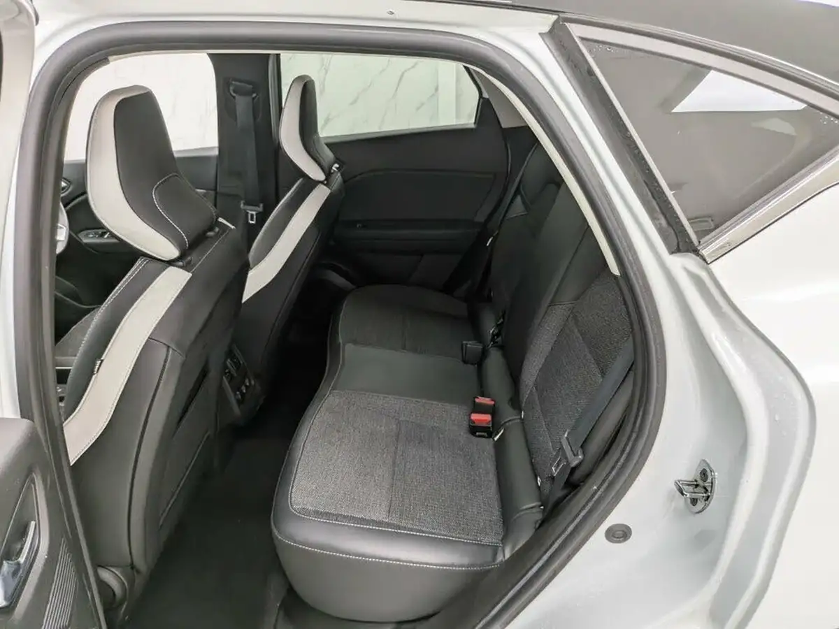 2022-renault-captur-10-tce-techno-big-25