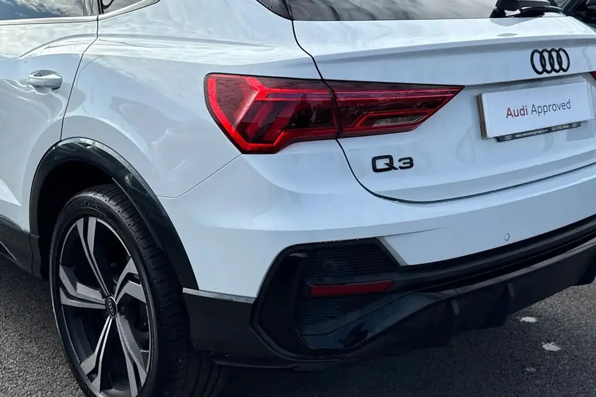 2024-audi-q3-15-35-tfsi-black-edition-sportback-s-tronic-big-6