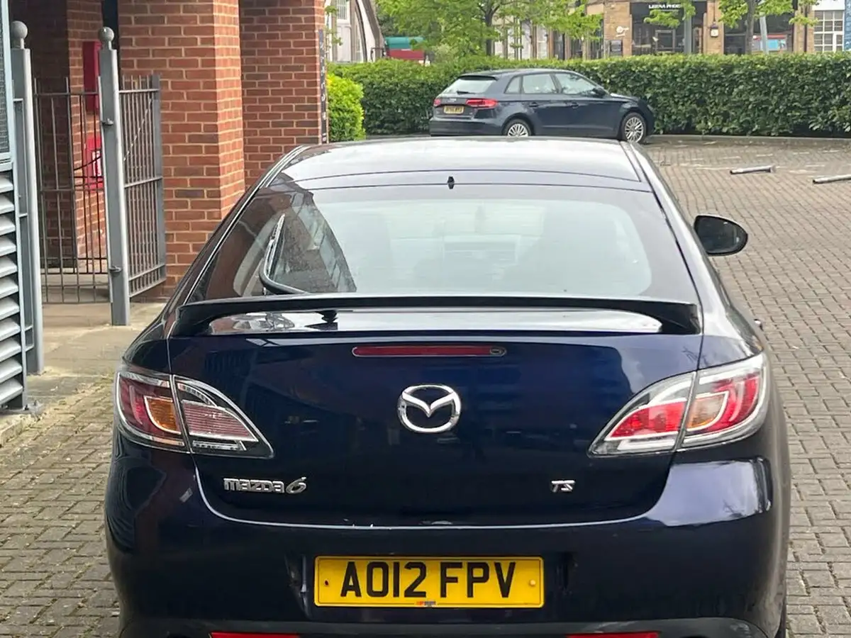 2012-mazda-mazda6-20-ts-hatchback-big-18