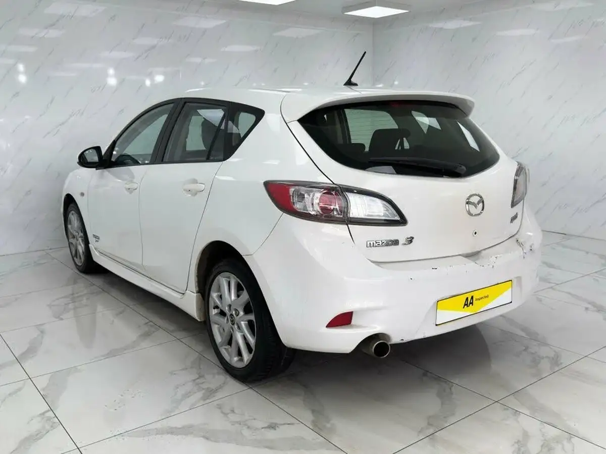 2013-mazda-mazda3-16-tamura-big-6