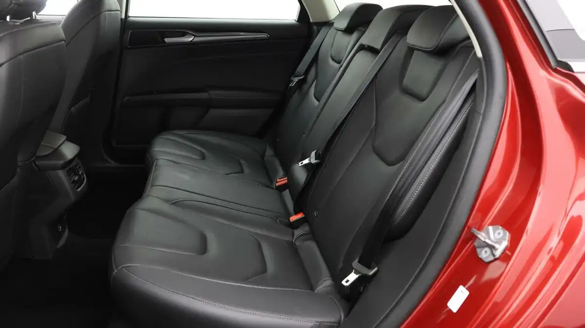 2021-ford-mondeo-20tdci-titanium-edition-150ps-estate-big-15