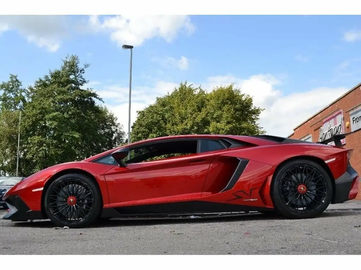 2015-lamborghini-aventador-65-lp-750-4-superveloce-big-16