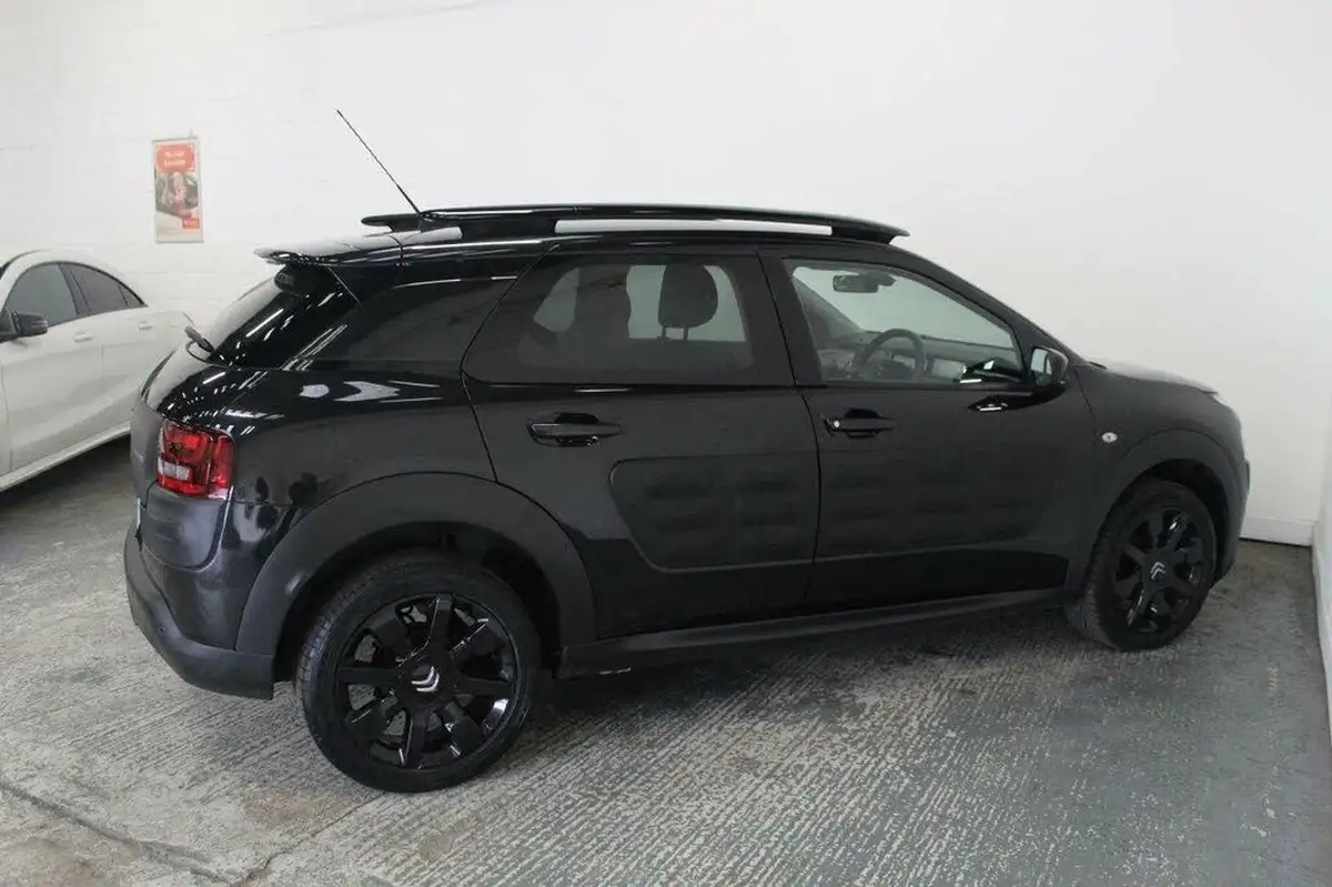 2016-citroen-c4-cactus-16bluehdi-flair-big-7