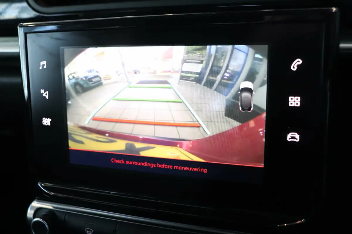 2018-citroen-c3-12-puretech-flair-110ps-ss-eat6-big-38