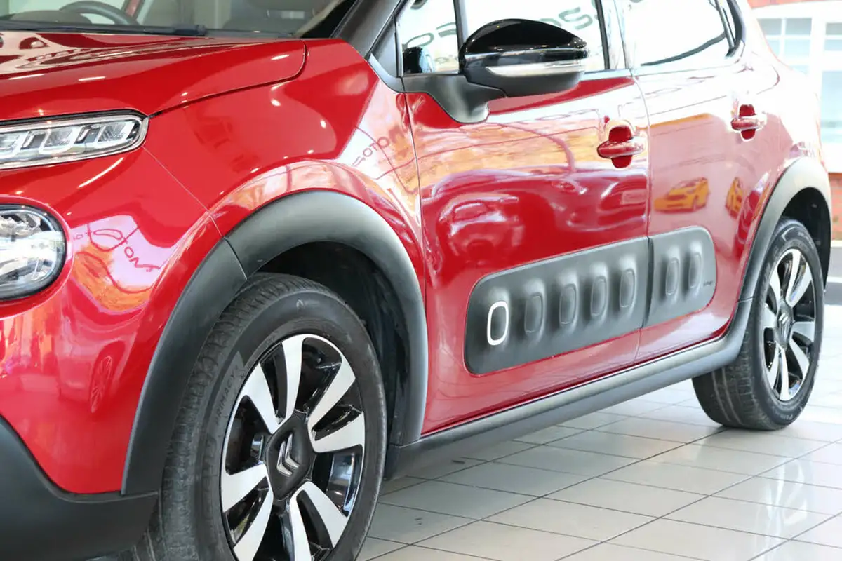 2018-citroen-c3-12-puretech-flair-110ps-ss-eat6-big-60