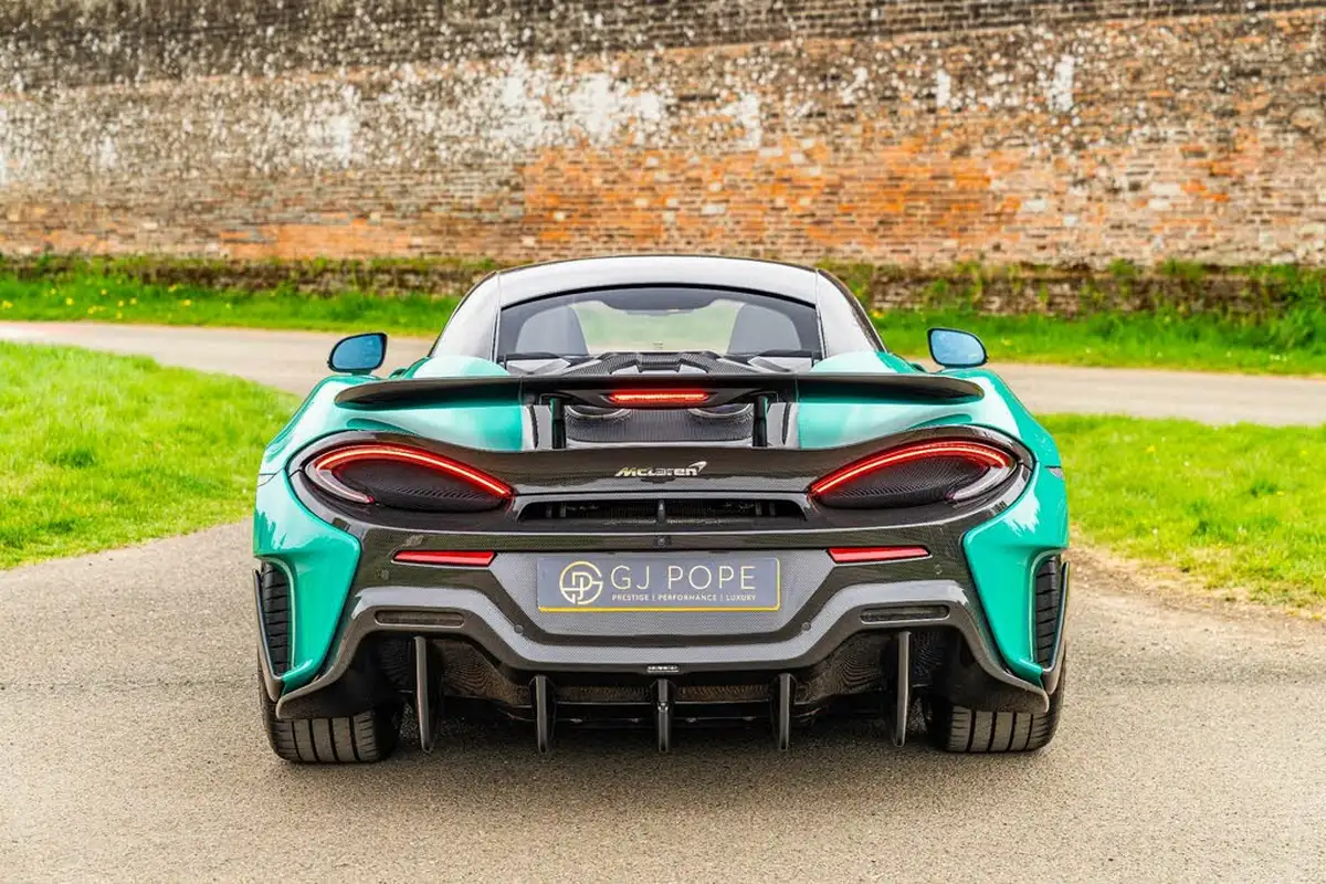 2019-mclaren-600lt-38-big-12
