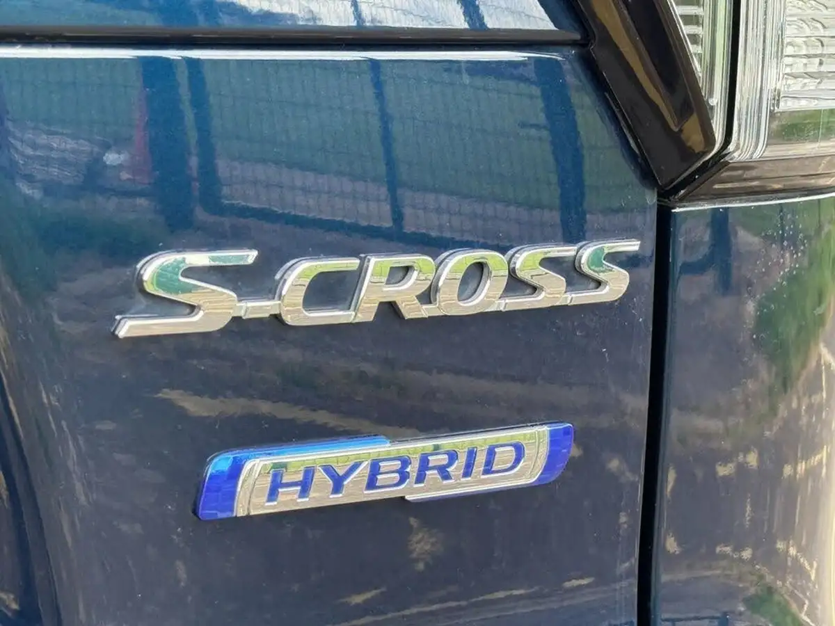 2022-suzuki-s-cross-14-boosterjet-motion-big-40