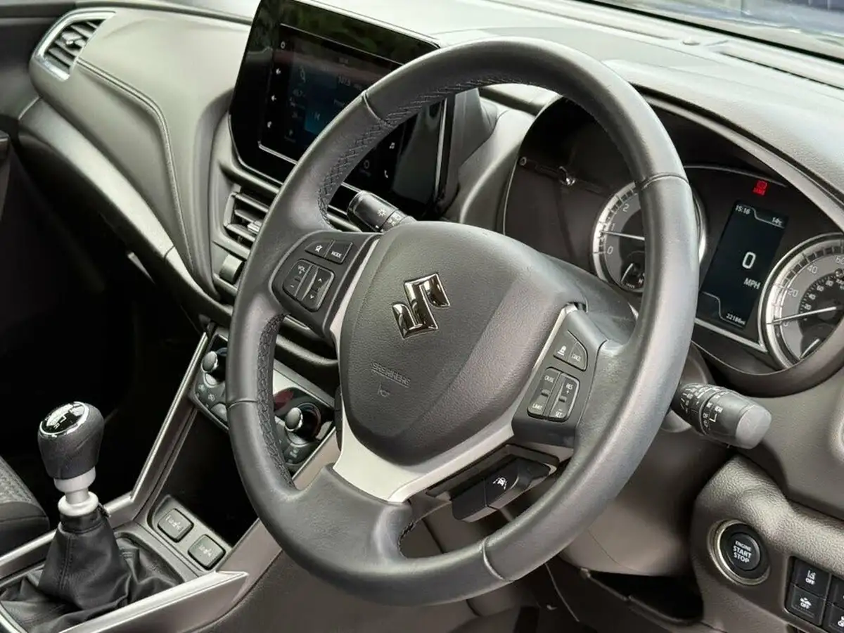 2022-suzuki-s-cross-14-boosterjet-motion-big-12