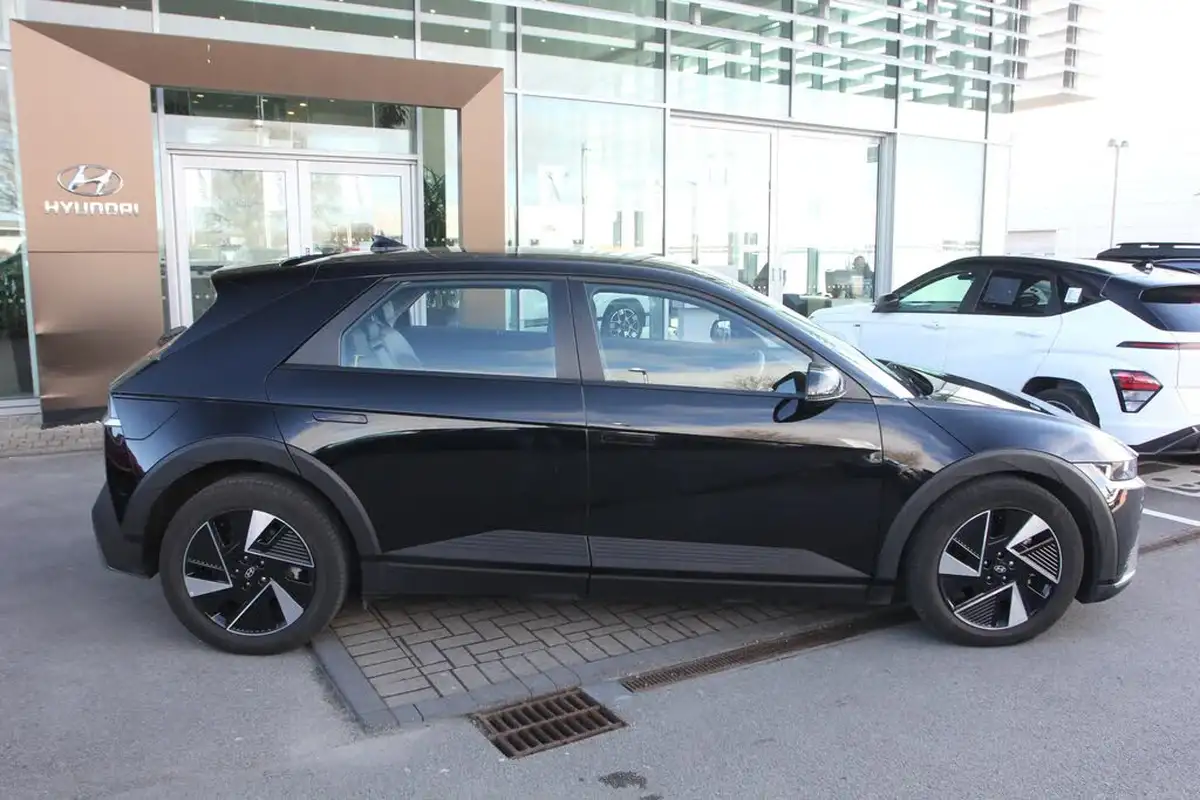 2024-hyundai-ioniq-5-e-premium-228ps-84kwh-rwd-big-2
