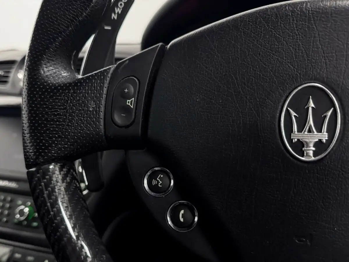 2015-maserati-grancabrio-47-sport-big-19