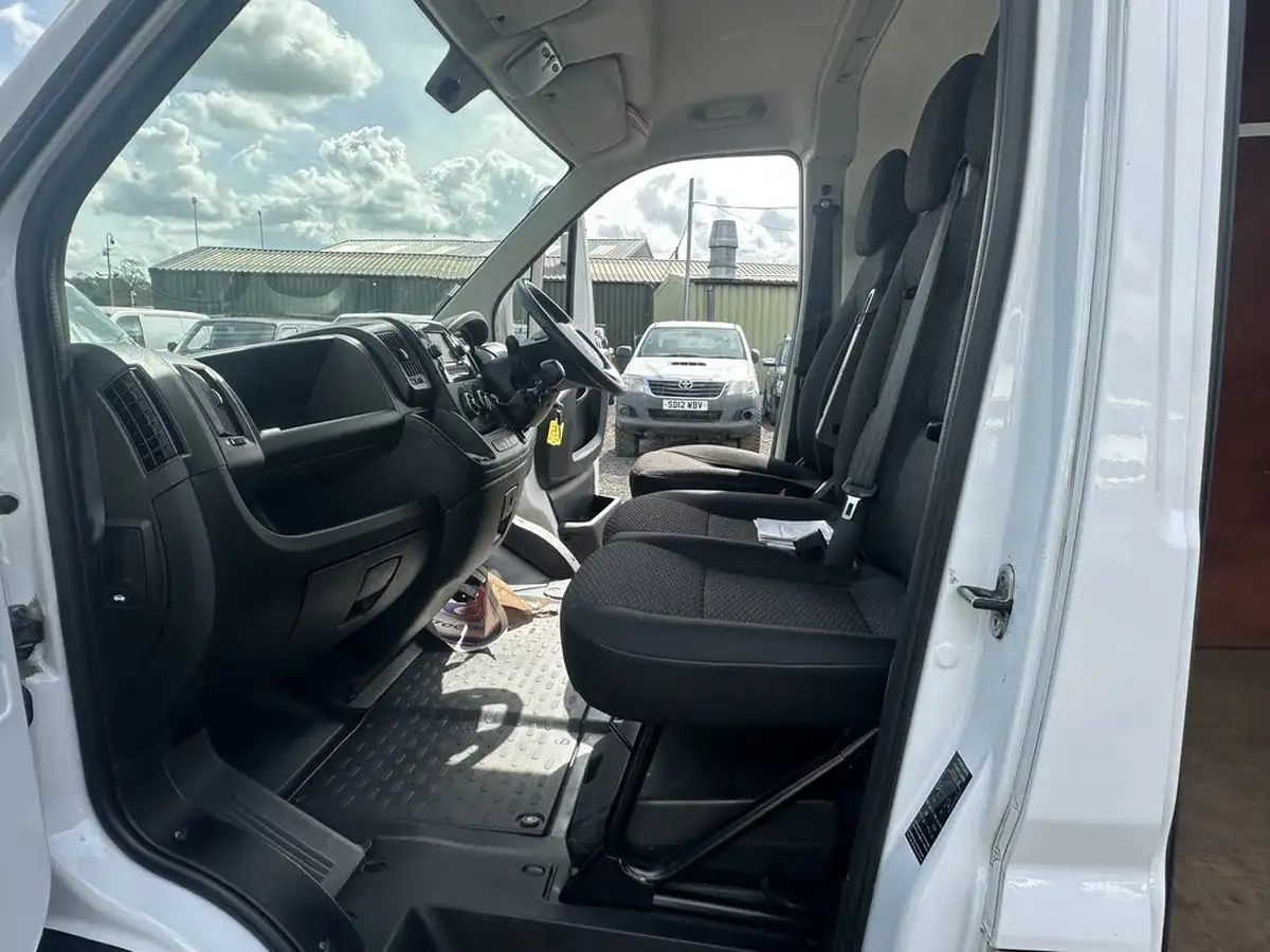 2021-citroen-relay-22bluehdi-35-l4h2-heavy-enterprise-140eu6dt-big-2