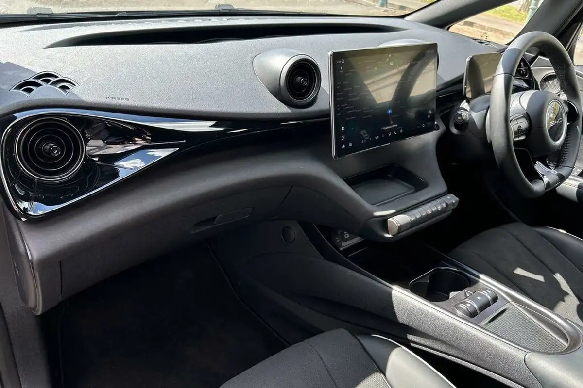 2024-byd-dolphin-e-comfort-big-15