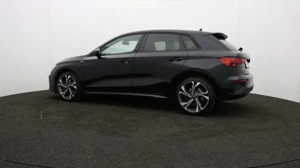 2023-audi-a3-14-45-tfsi-e-s-line-competition-big-75
