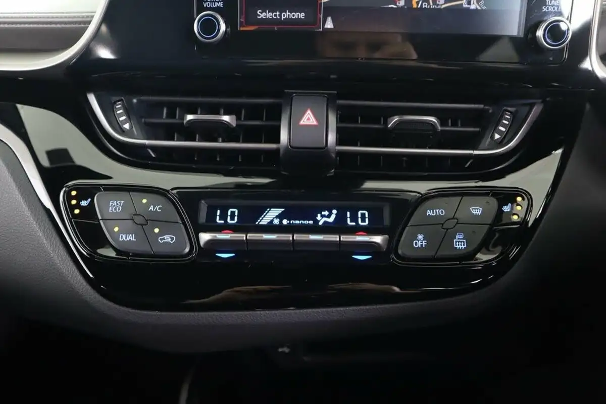 2022-toyota-c-hr-20-vvt-i-excel-big-19