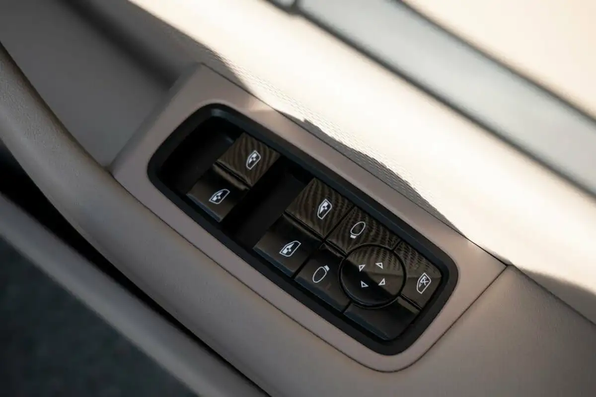 2021-porsche-taycan-e-4s-571ps-performance-battery-plus-big-27