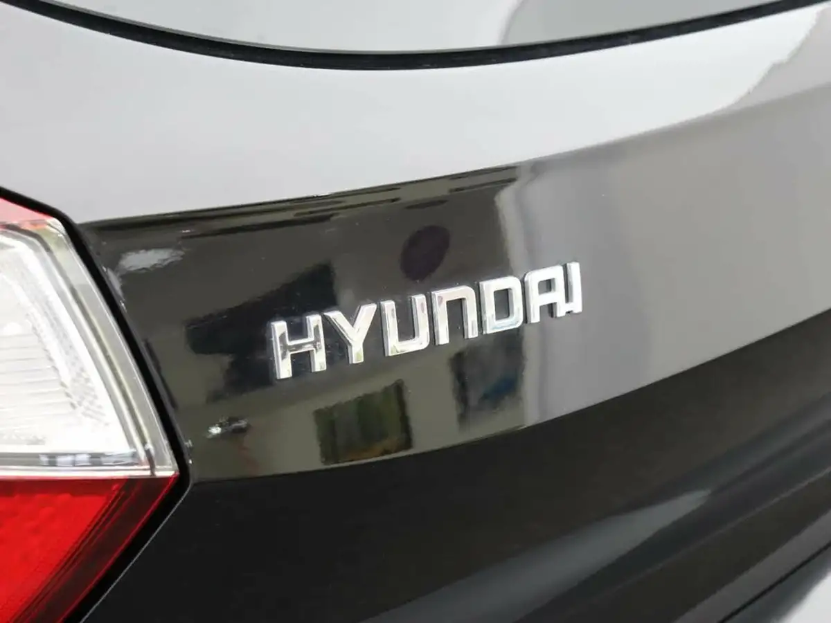 2022-hyundai-i10-12-se-connect-big-43