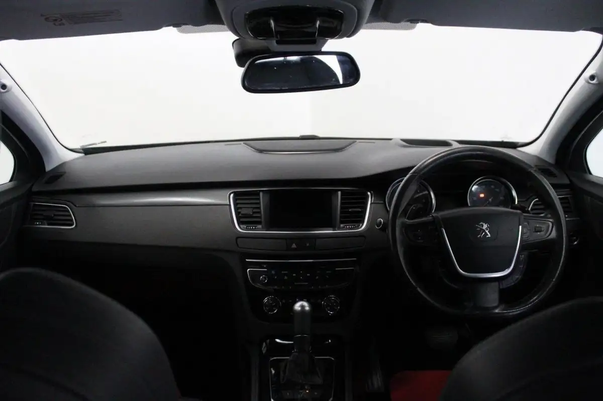 2013-peugeot-508-22hdi-gt-big-22