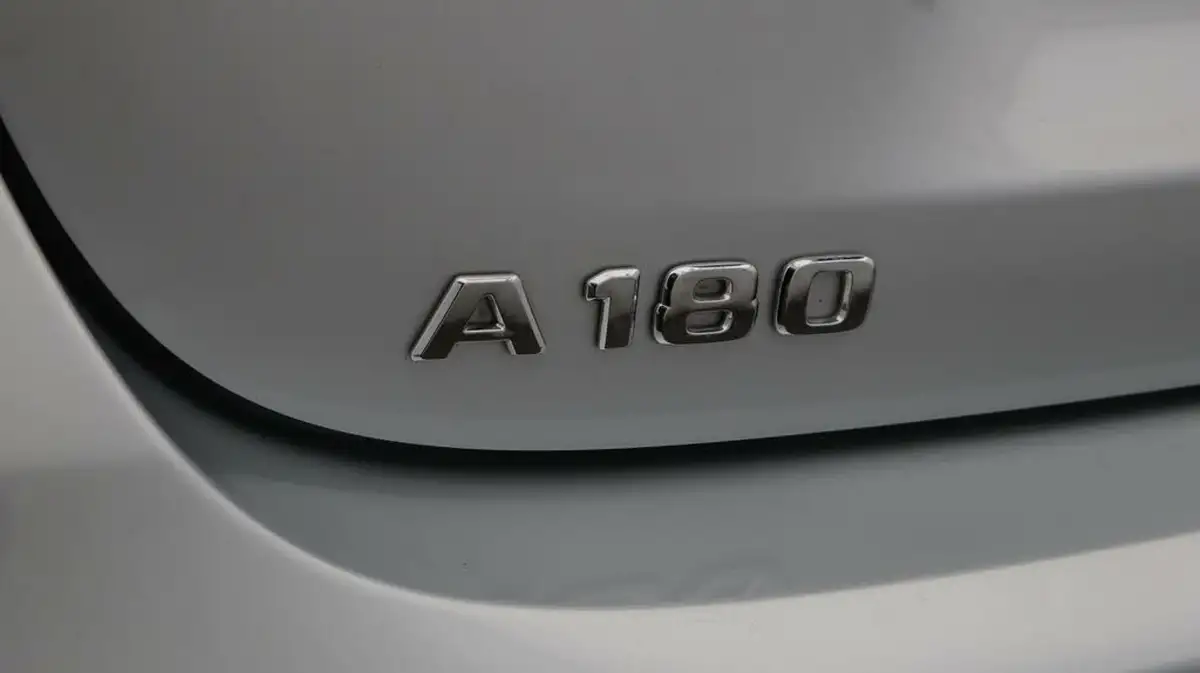 2020-mercedes-benz-a-class-13-a180-amg-line-executive-hatchback-5d-7g-dct-big-20