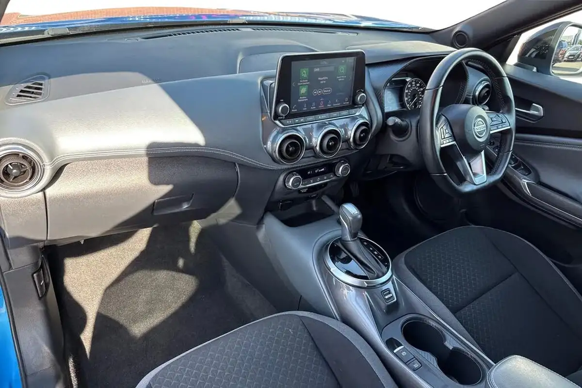 2022-nissan-juke-10-dig-t-n-connecta-dct-big-14