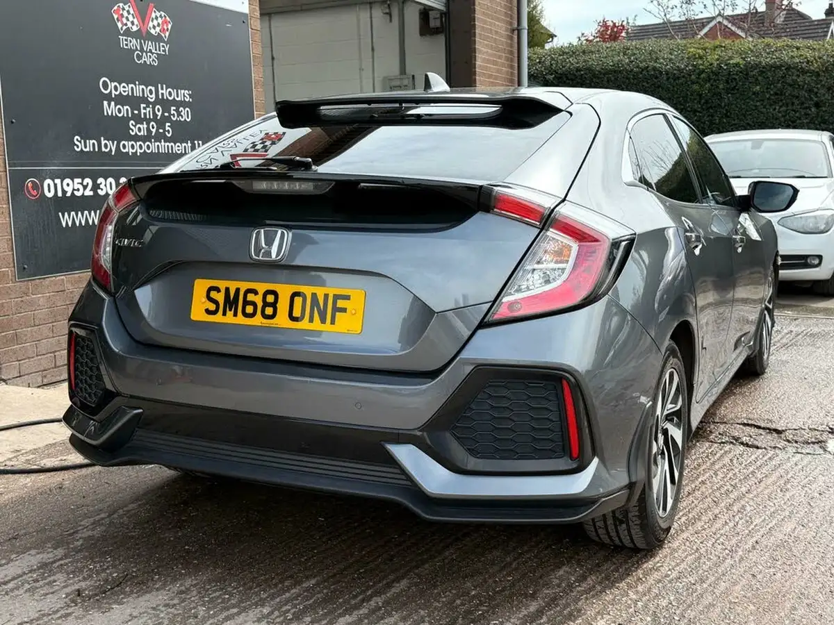 2018-honda-civic-10-vtec-turbo-se-126ps-hatchback-5d-big-55