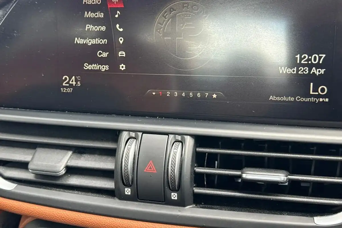 2019-alfa-romeo-giulia-22td-super-big-34