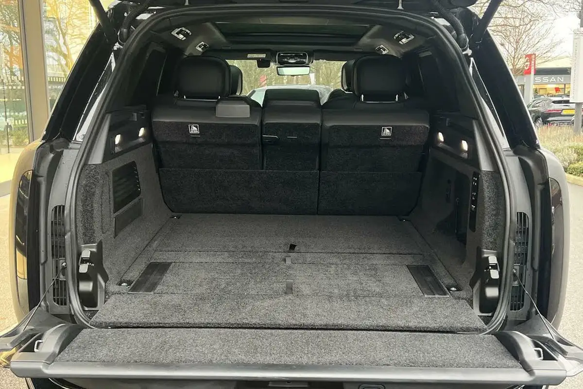 2023-land-rover-range-rover-30-p400-autobiography-big-31