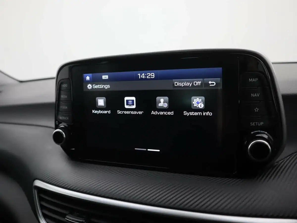2019-hyundai-tucson-16-gdi-se-nav-big-16