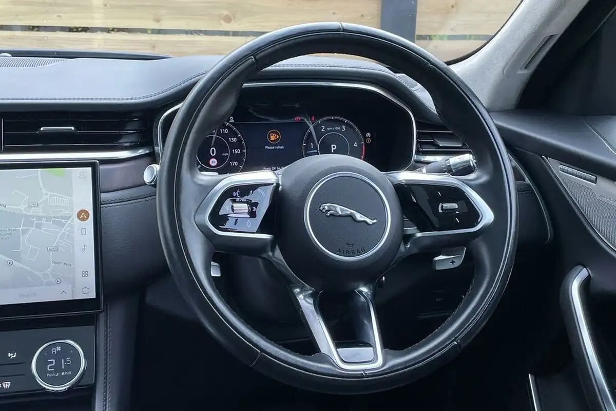 2021-jaguar-f-pace-20-d200-hse-mhev-big-33