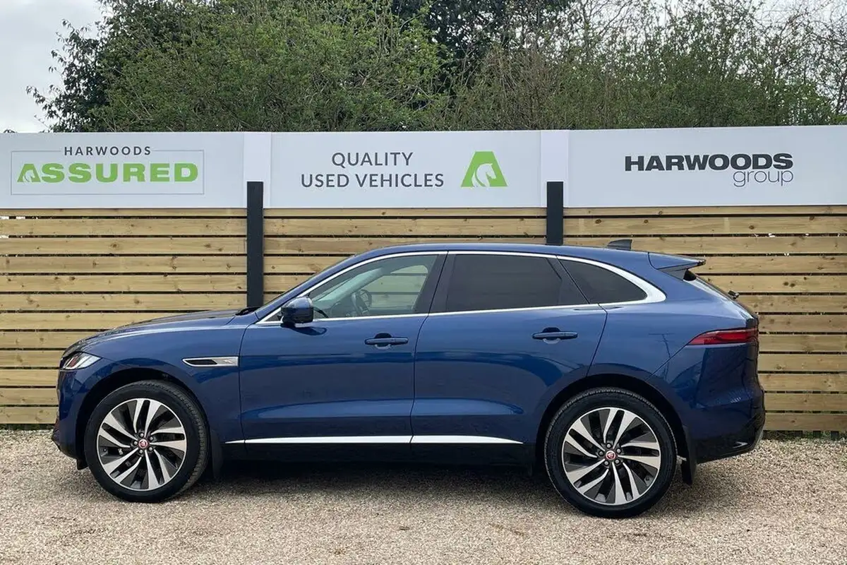 2021-jaguar-f-pace-20-d200-hse-mhev-big-9